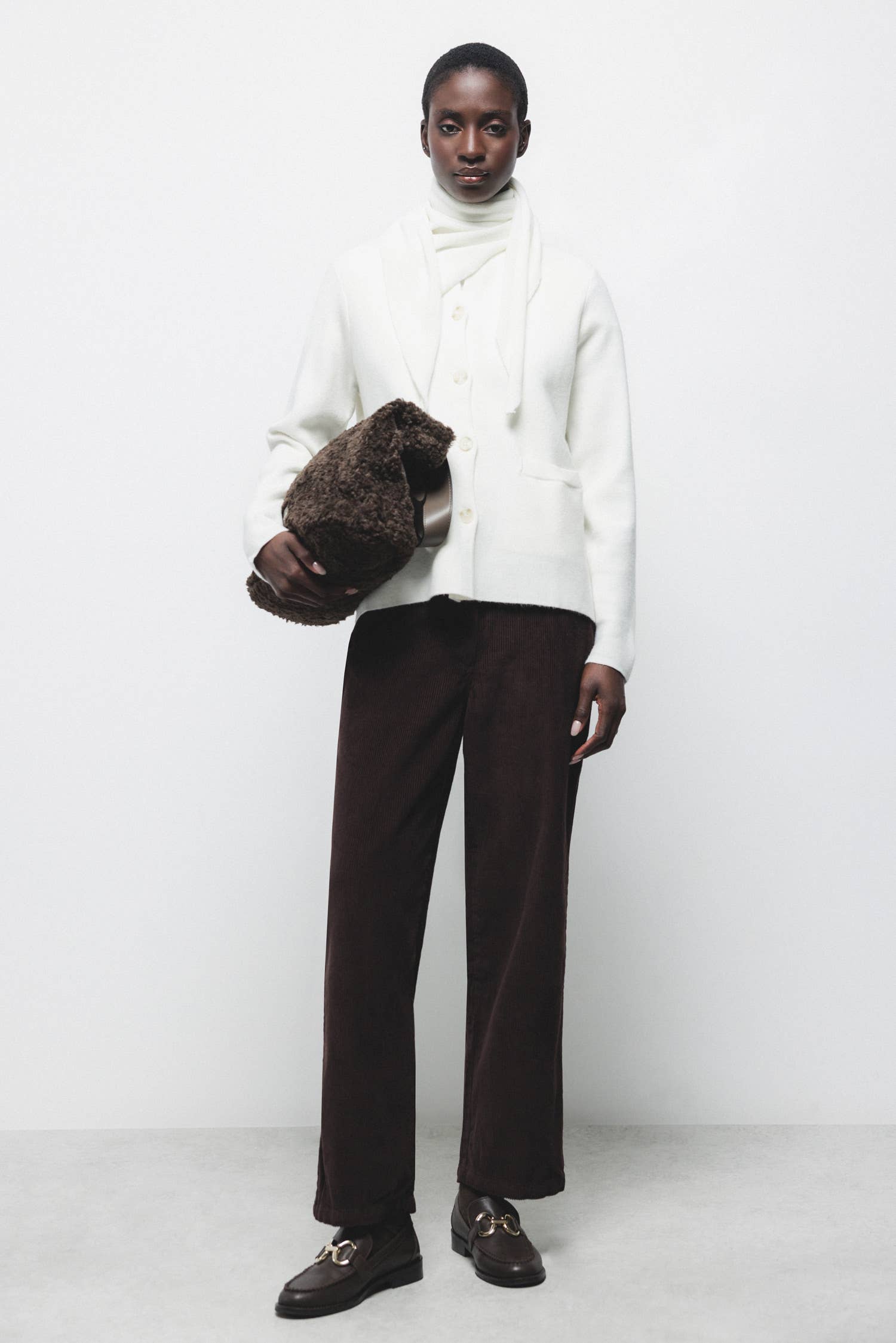 Cappotto cardigan in maglia rasata con bottoni e tasche