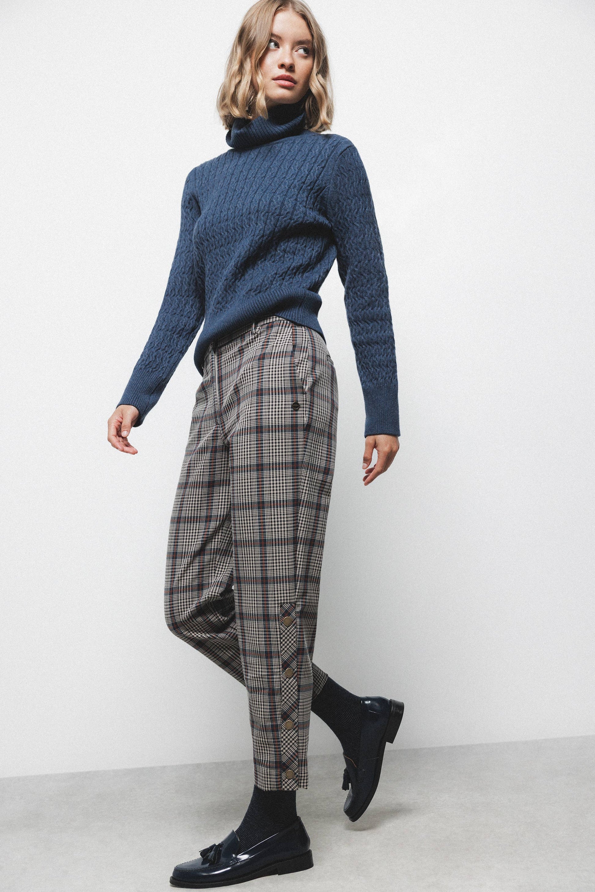 Pantaloni slim Principe di Galles con bottoni laterali