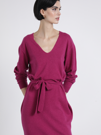 Abito in maglia con cintura