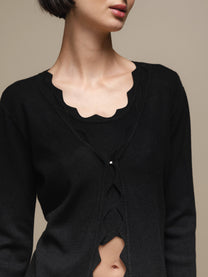 Cardigan donna in maglia con scollo a V e bordo ondulato