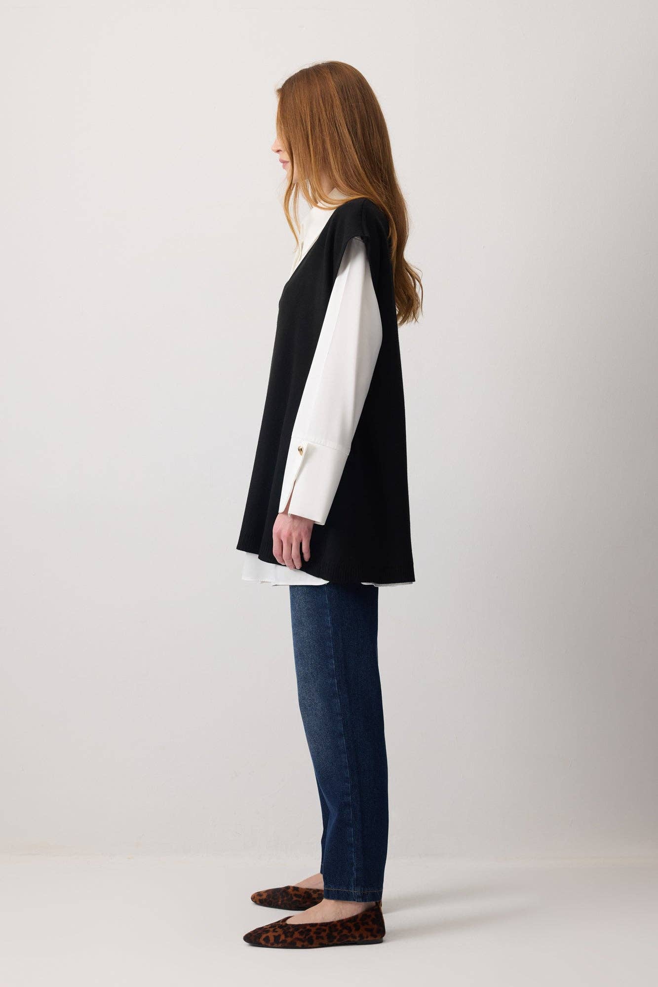 Gilet in maglia lungo con scollo a V e lacci laterali