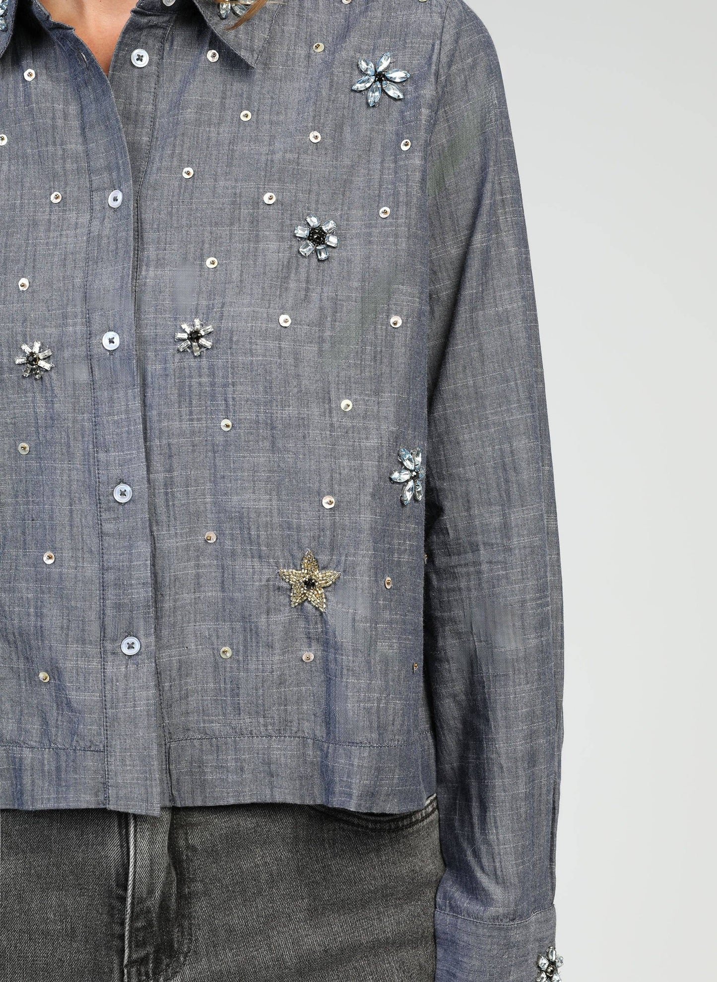 Camicia in denim Stelia con ricami e paillettes