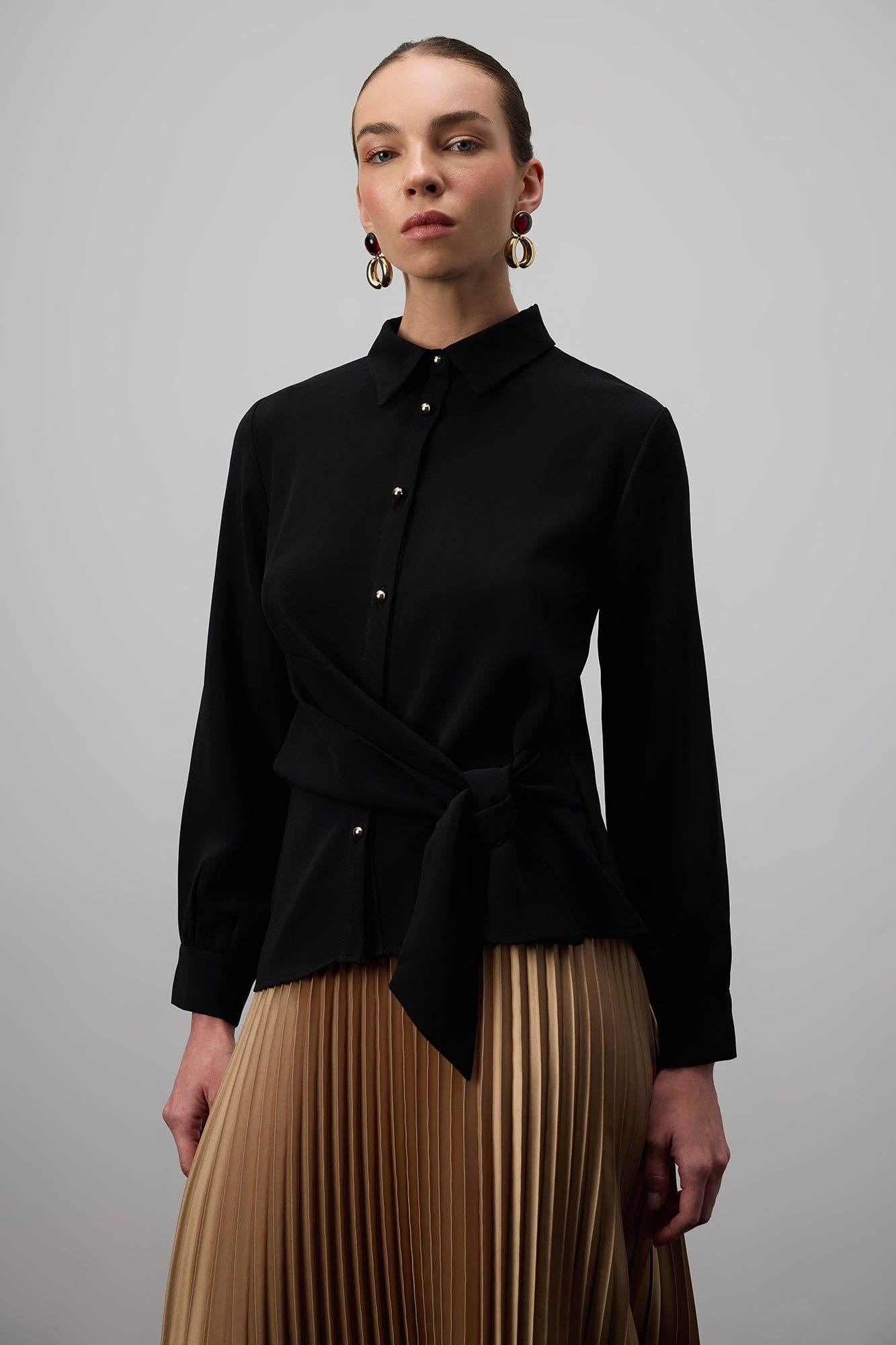Camicia con nodo frontale