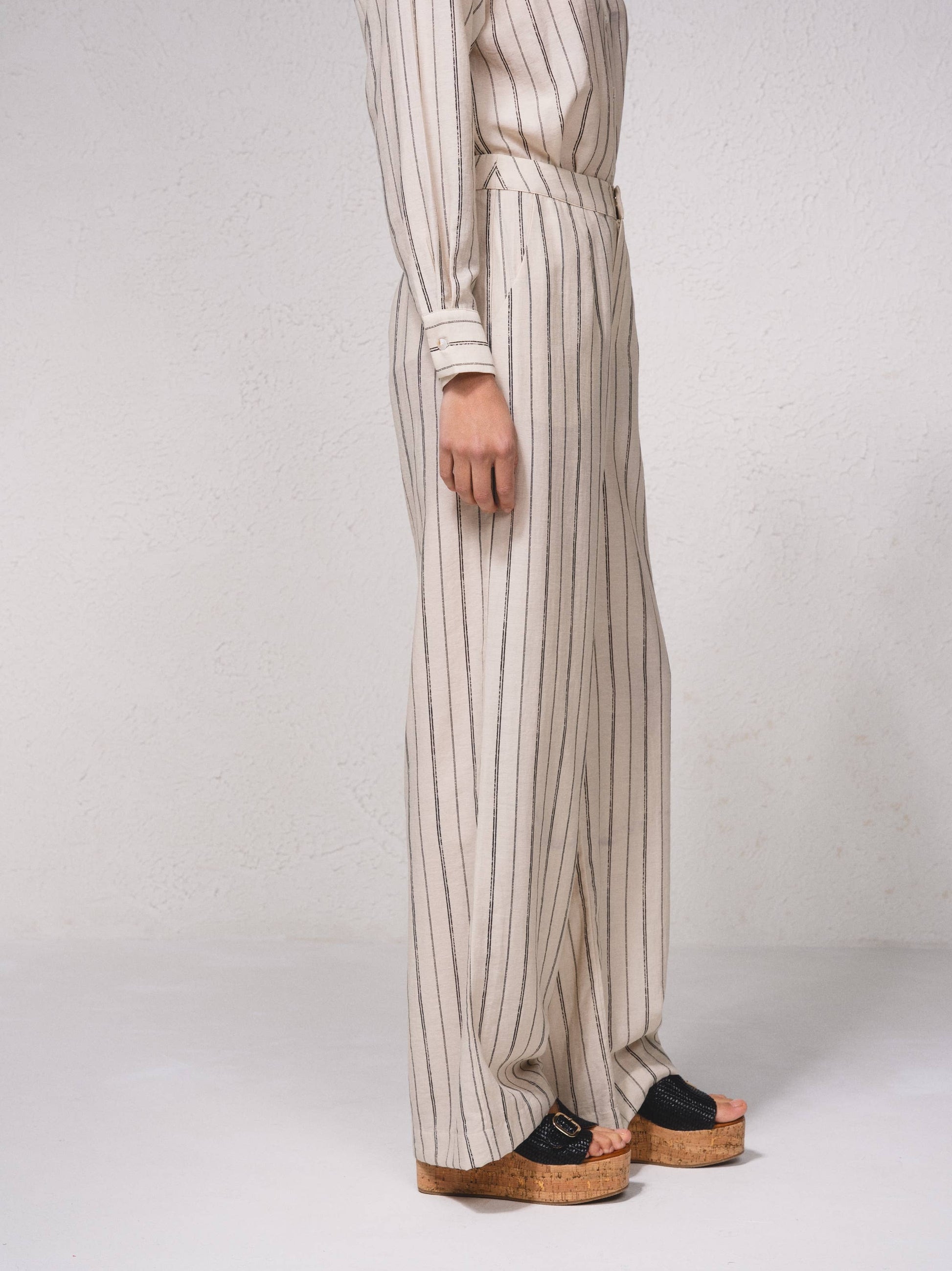 Pantaloni ampi a righe in misto lino