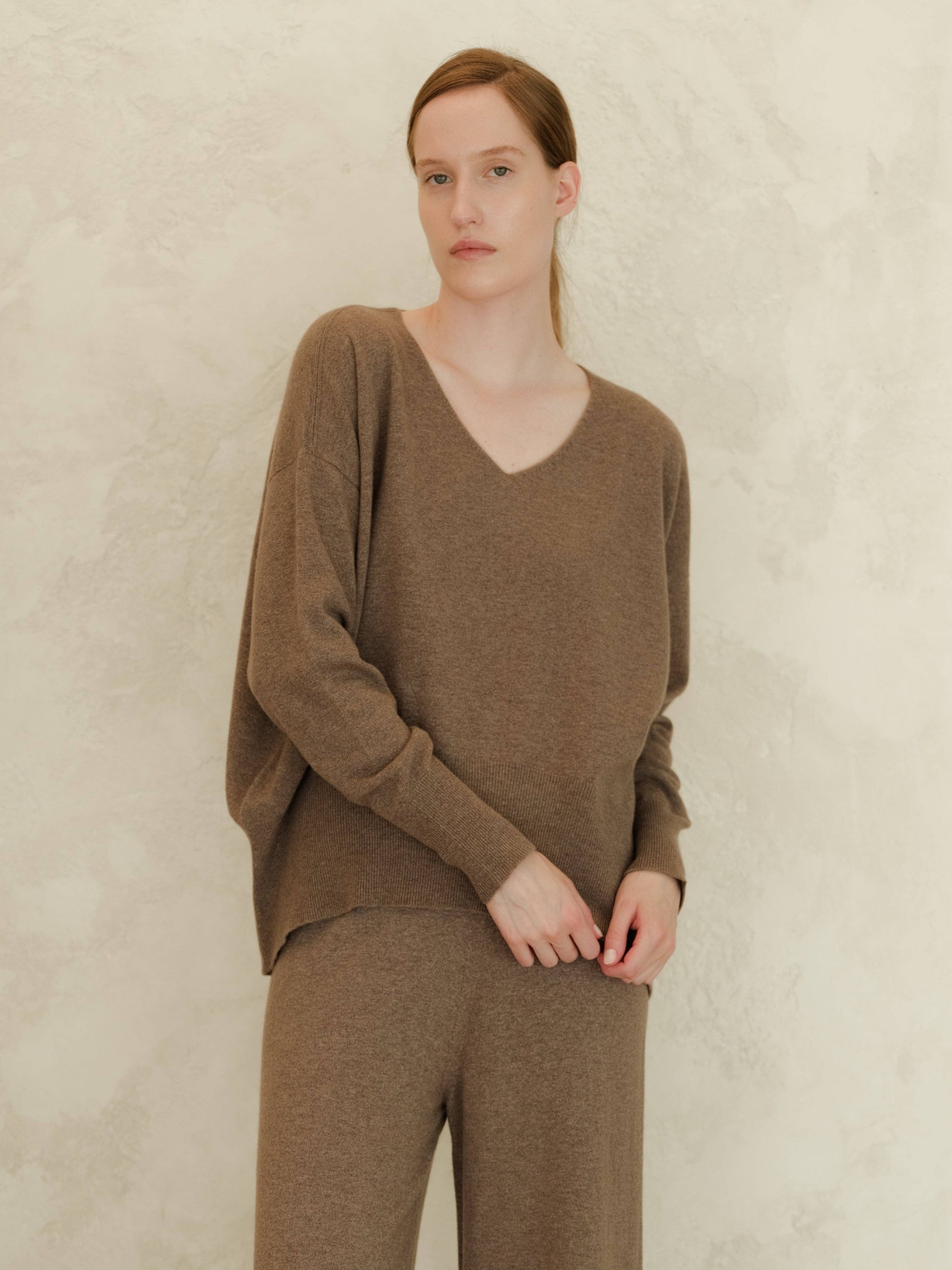 Maxi maglia con scollo a V in misto cashmere