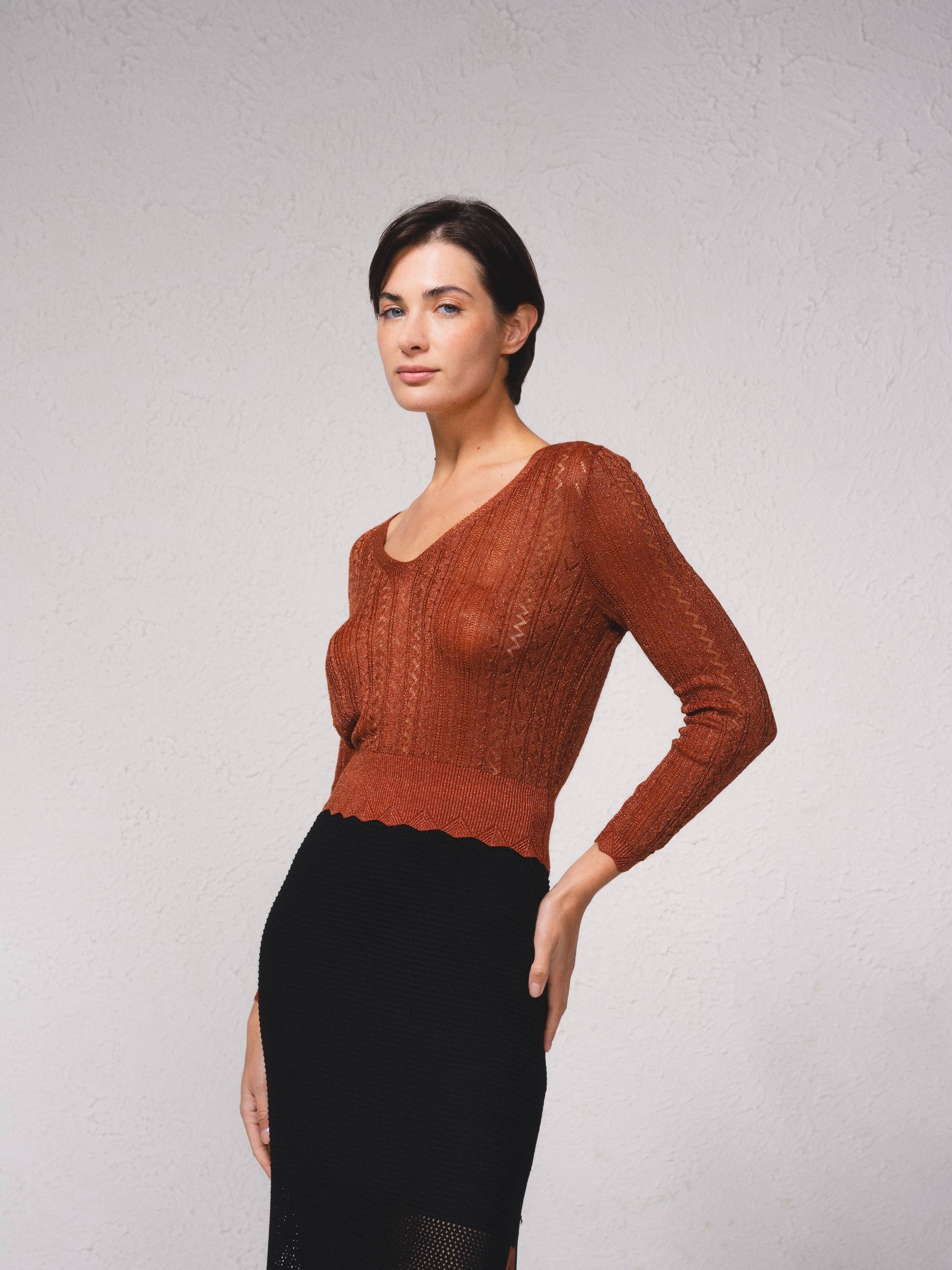 Maglione corto all’uncinetto con lurex