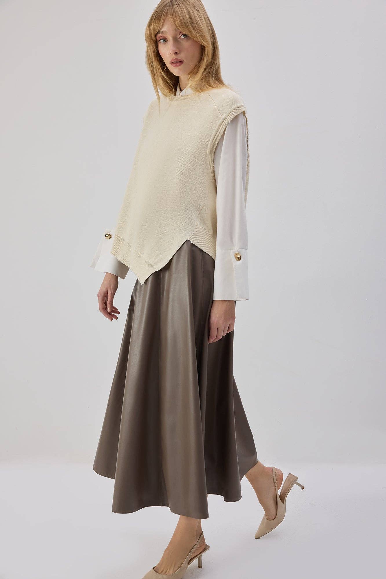 Gilet maglia asimmetrico crema da donna