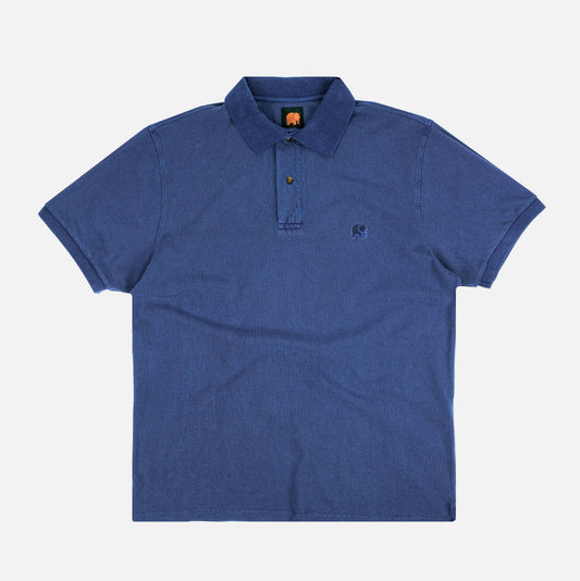 Polo in cotone biologico tinta a pigmento blu profondo