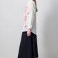 Camicia oversize bianca con ricami floreali
