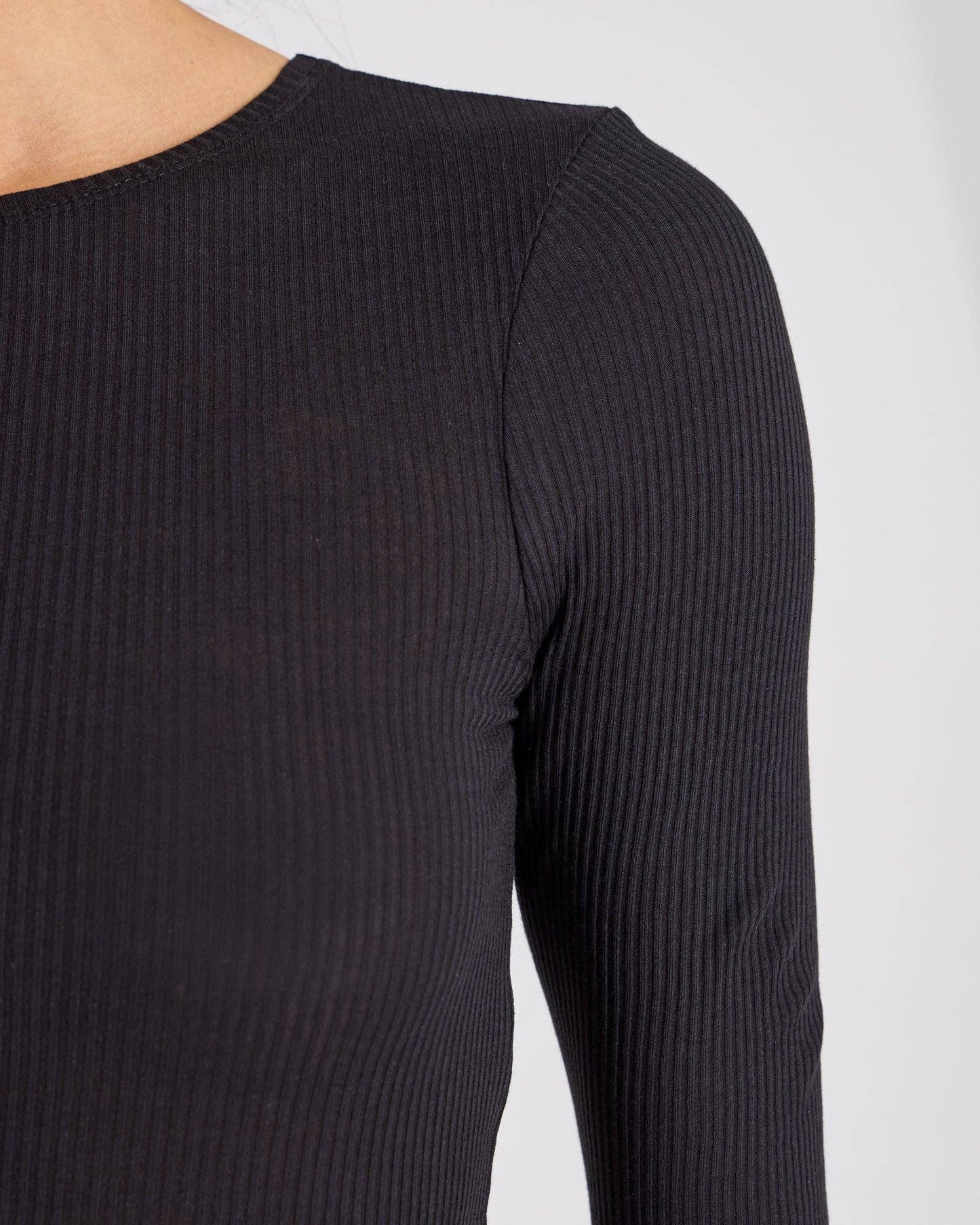 Maglia a manica lunga Lise in cotone biologico a coste nera