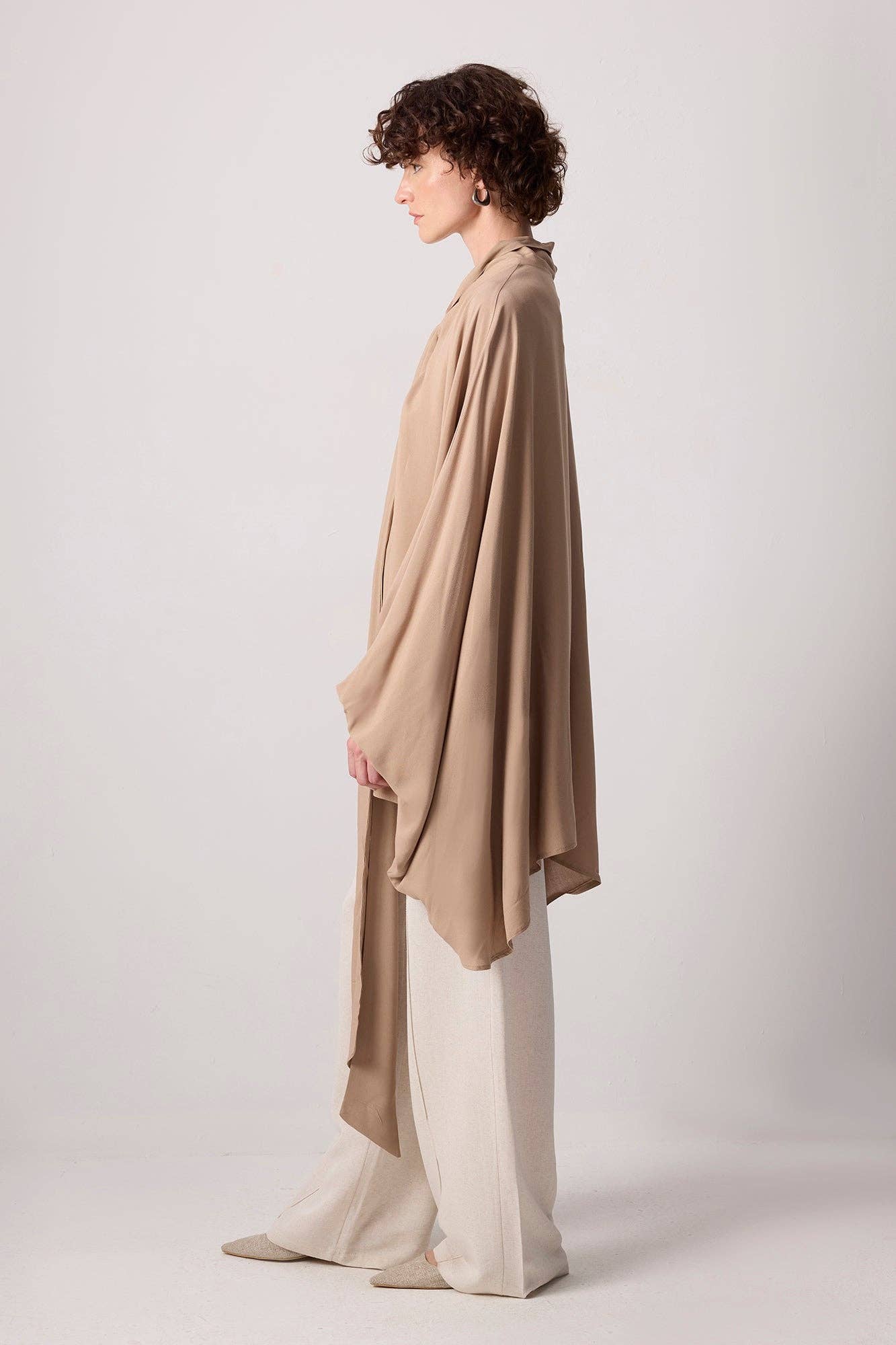 Top kimono oversize in viscosa con fiocco al collo