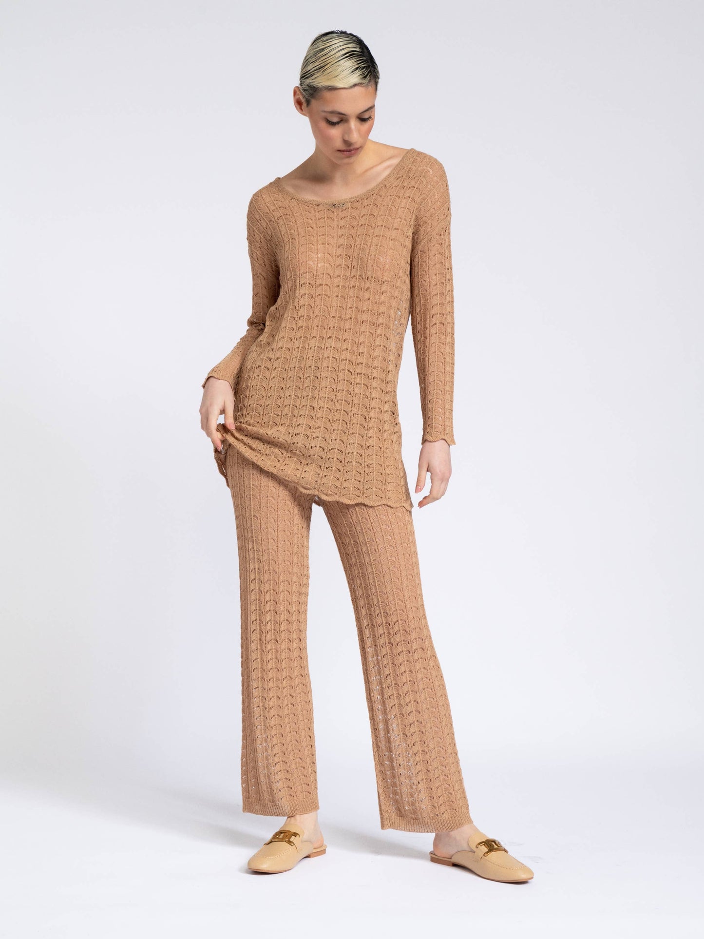 Pantaloni in maglia traforata da donna