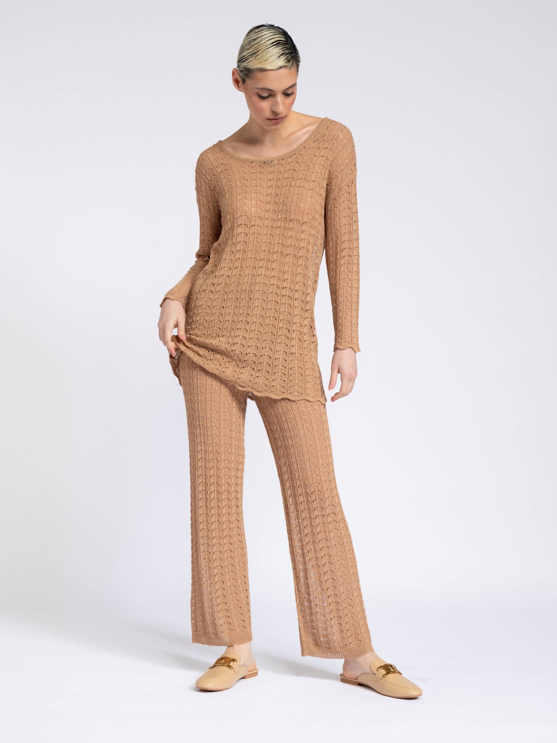 Pantaloni in maglia traforata da donna