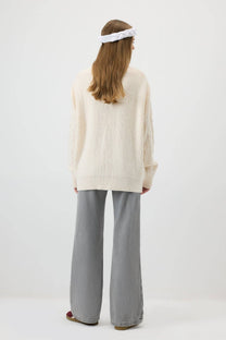 Maglione oversize a trecce in maglia ecrù
