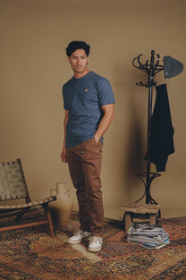 T-shirt essenziale in cotone biologico blu