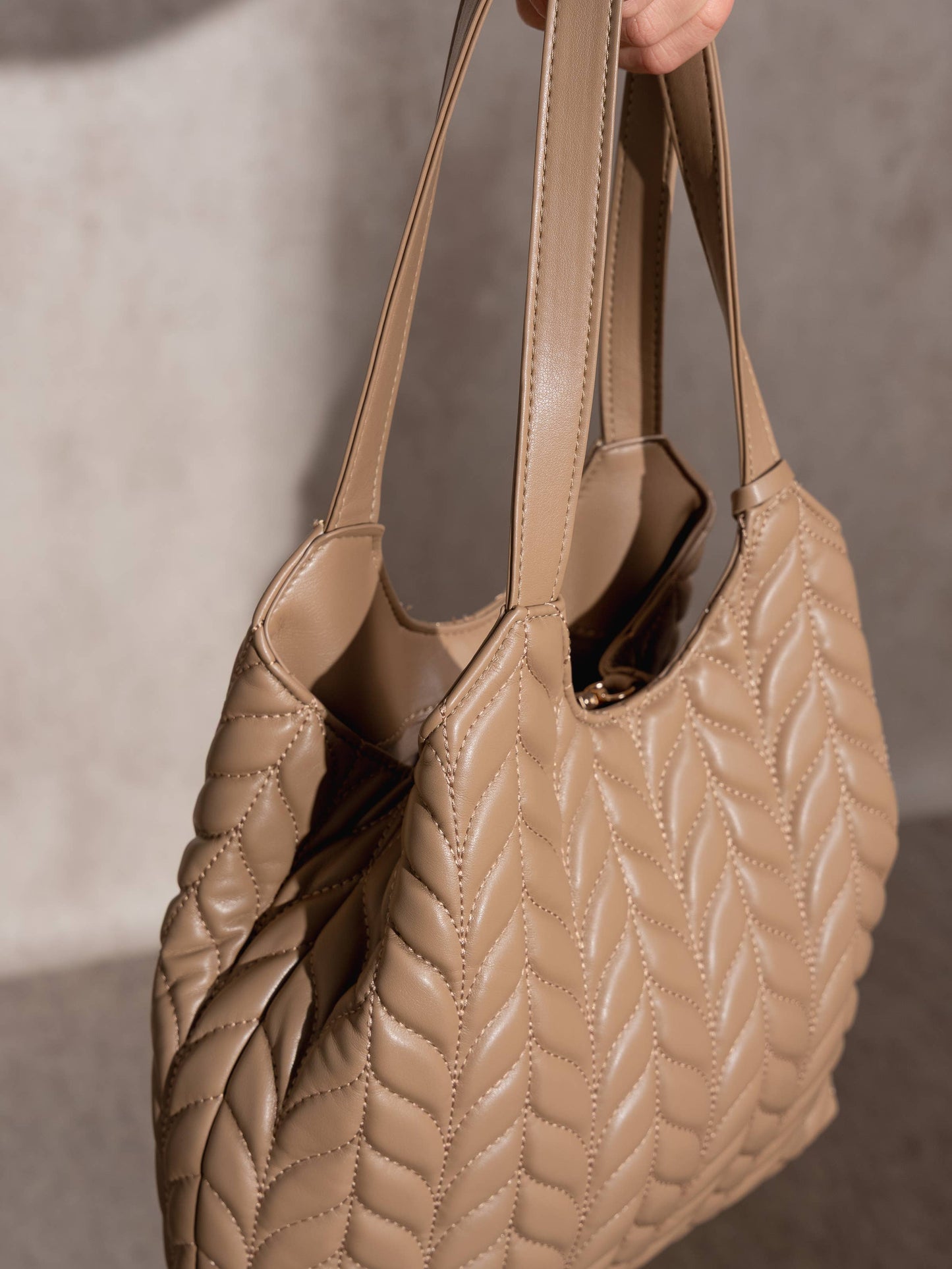 Borsa shopper trapuntata in ecopelle