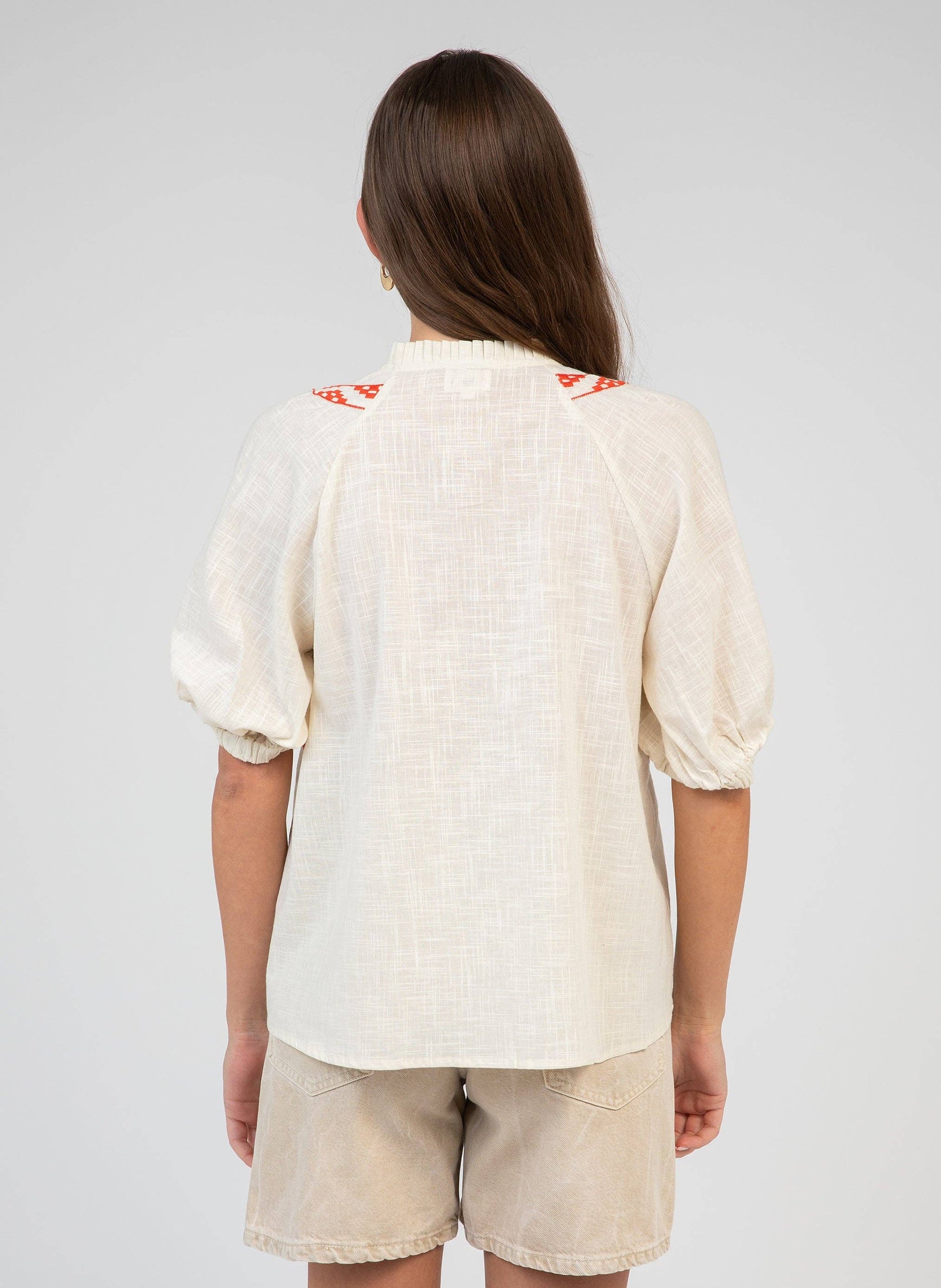 Camicia ecru SIAMANY in voile di cotone con ricamo