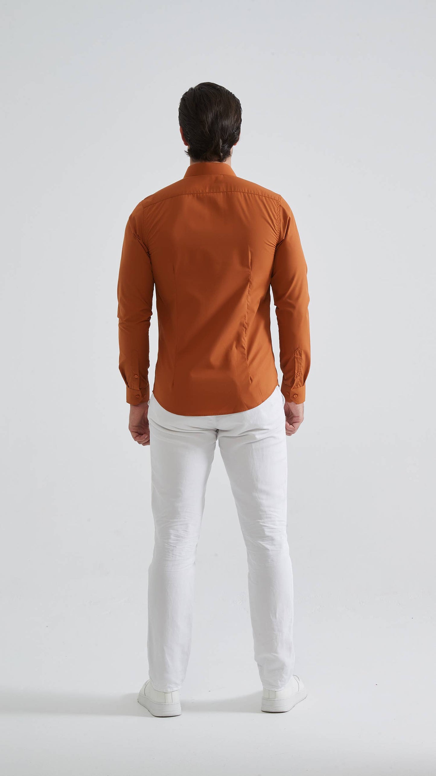 Camicia slim fit color bronzo