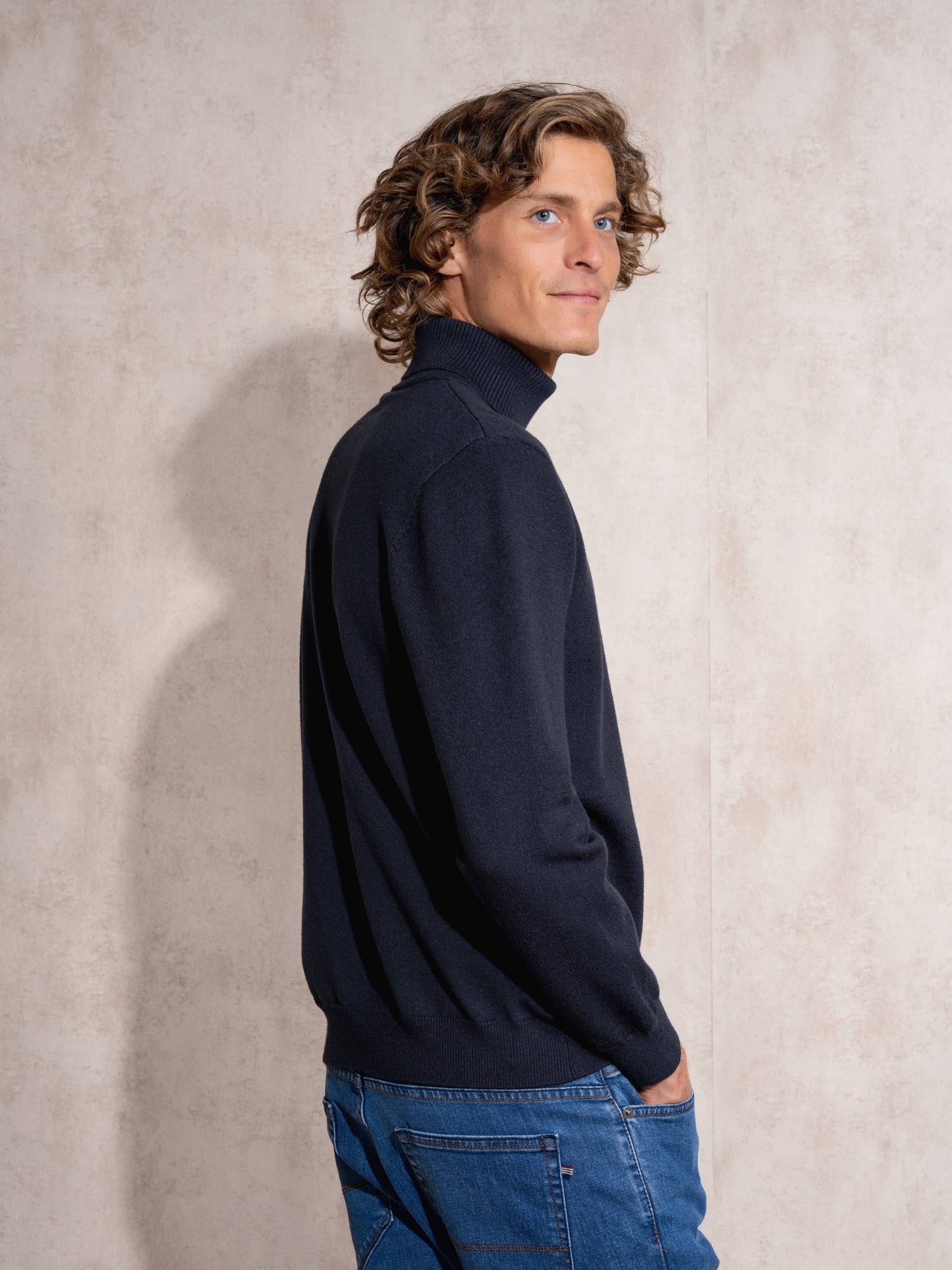 Maglione dolcevita uomo in maglia misto viscosa