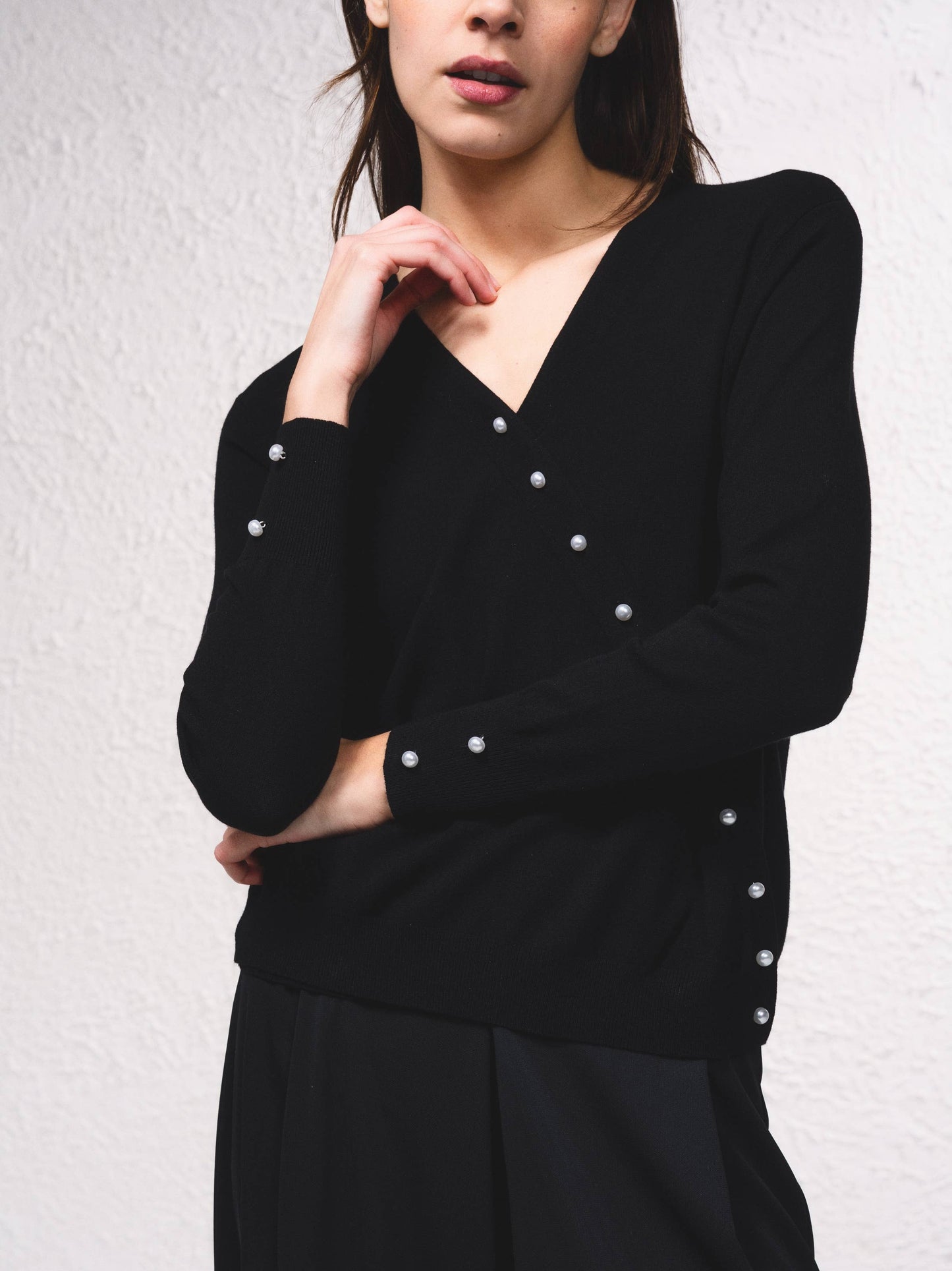 Maglione cache-cœur in maglia fine con perle