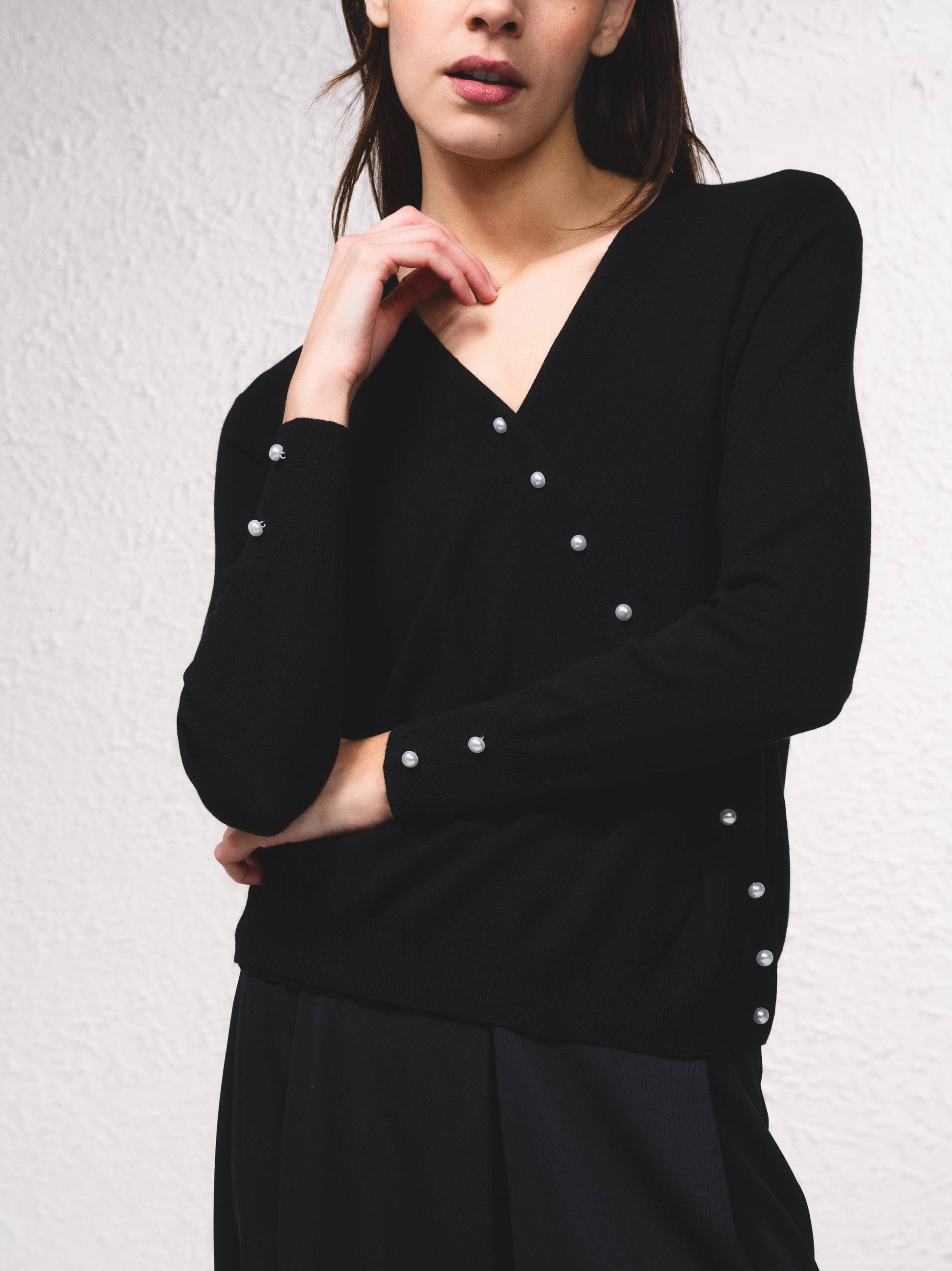 Maglione cache-cœur in maglia fine con perle