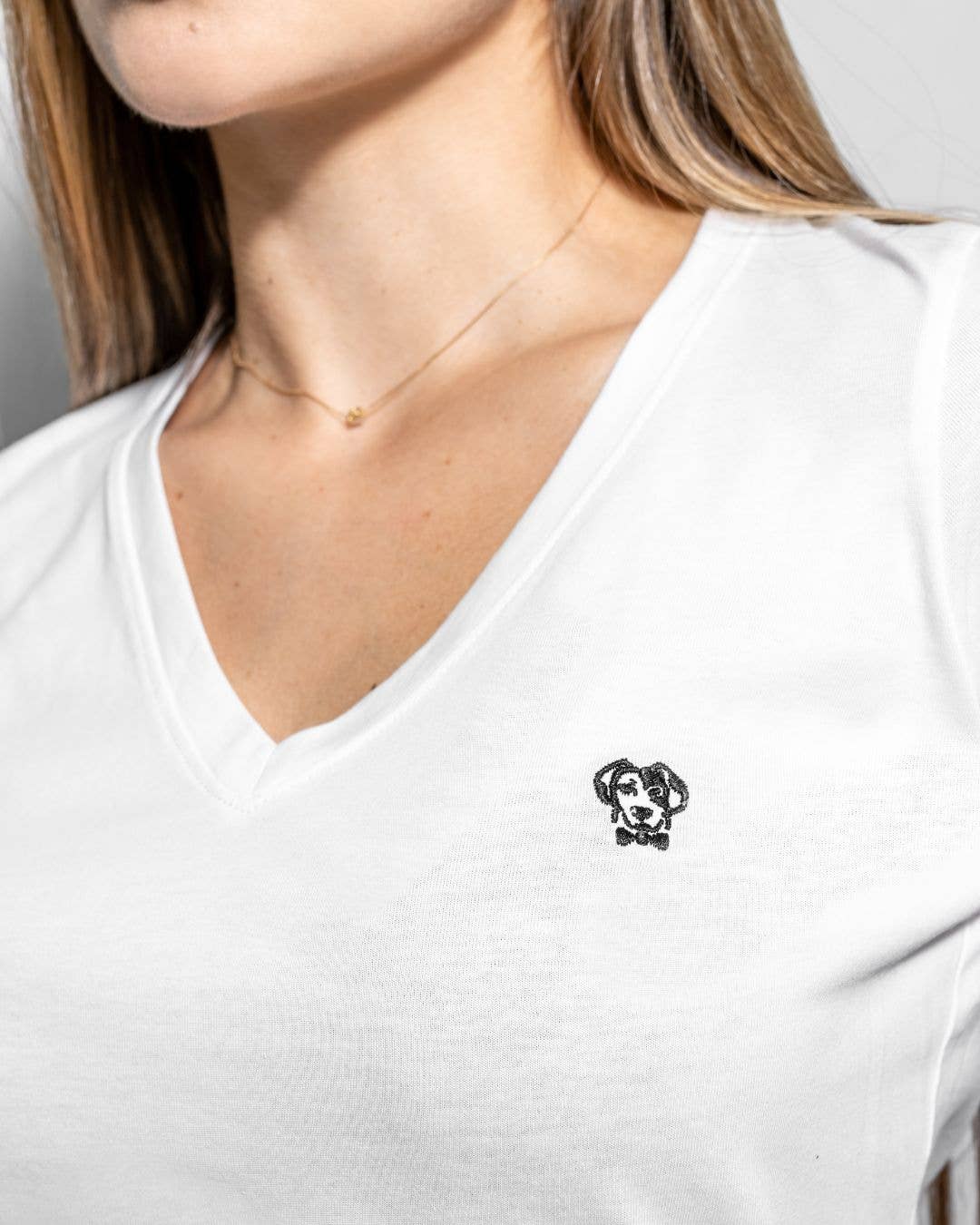 T-shirt bianca antimacchia con scollo a V DANTE