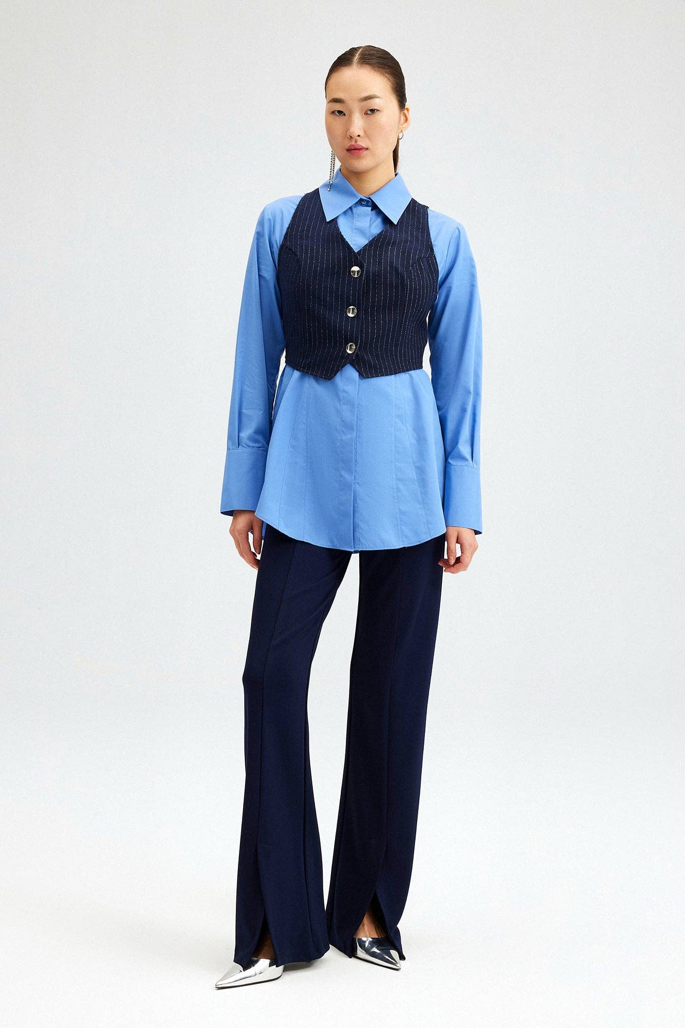 Gilet gessato con bottoni