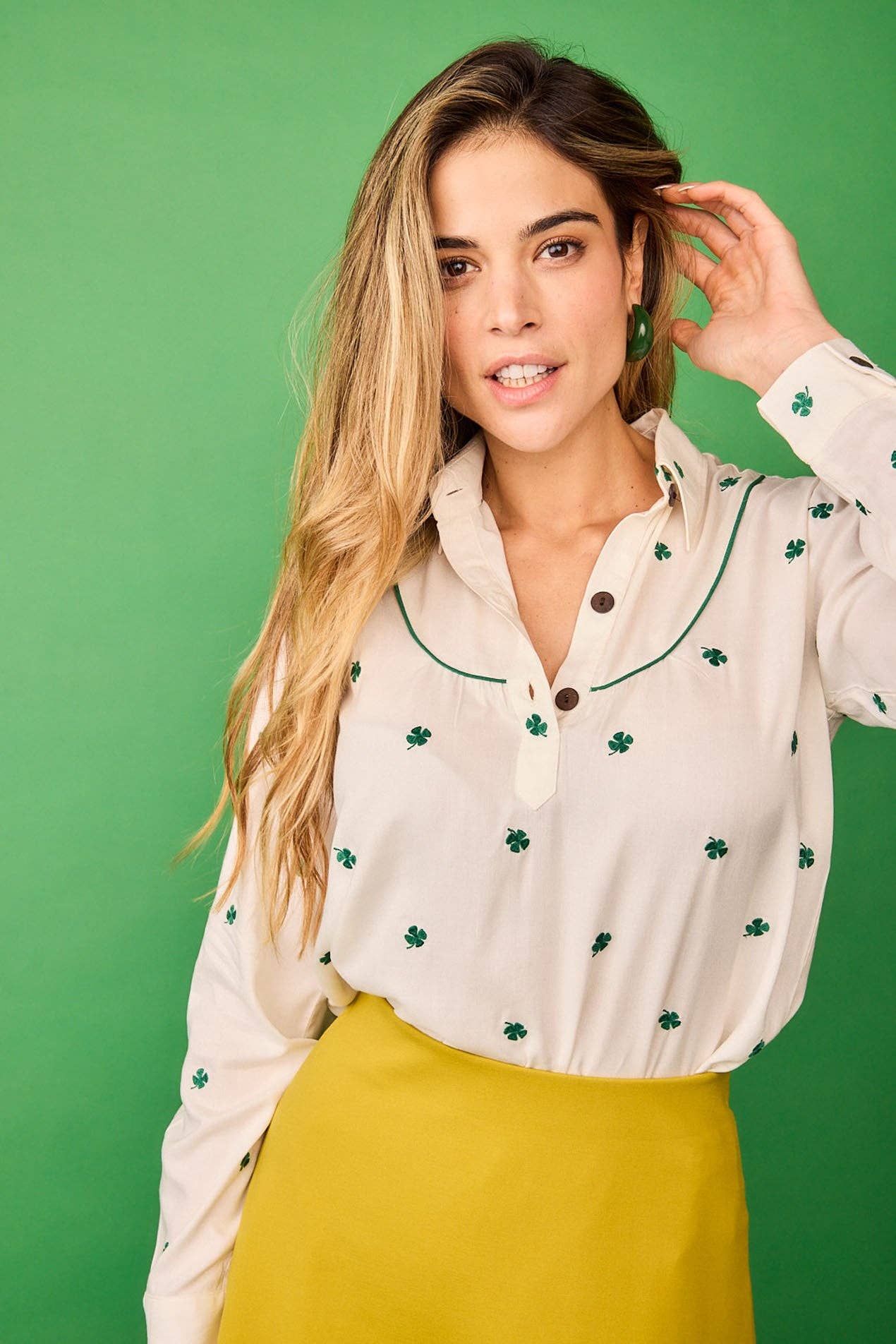 Camicia Bellota Ricamata con Trifogli