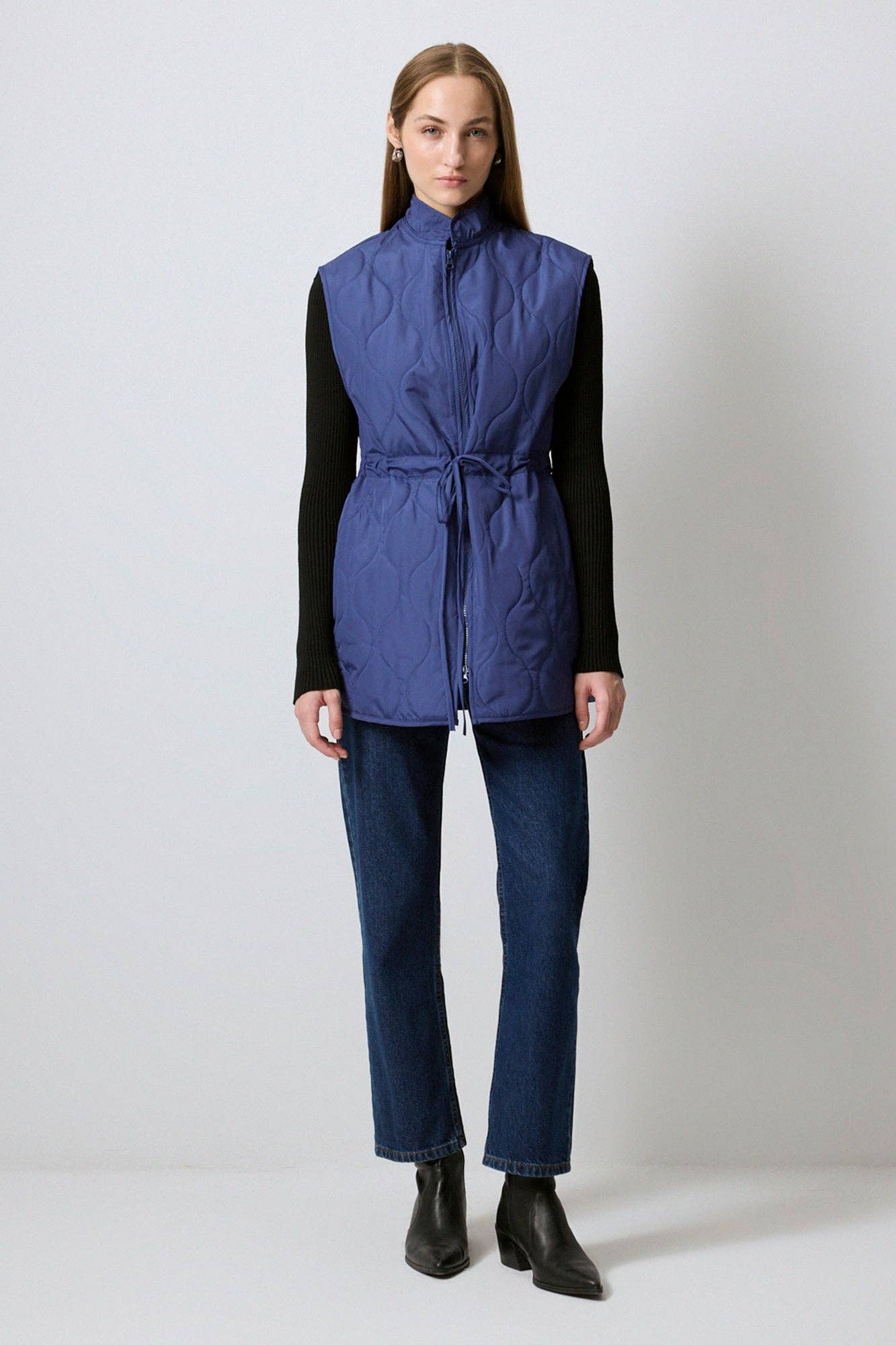 Gilet trapuntato con zip e coulisse