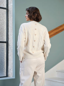 Maglione oversize in misto lana con bottoni sul retro