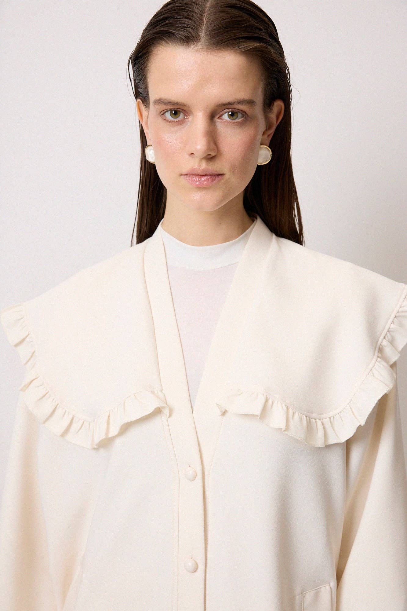 Cardigan in crêpe con collo ampio