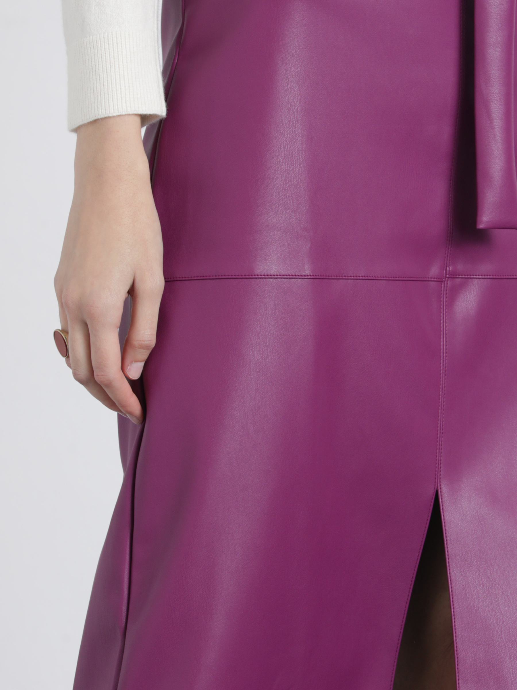 Gonna midi in ecopelle con cintura