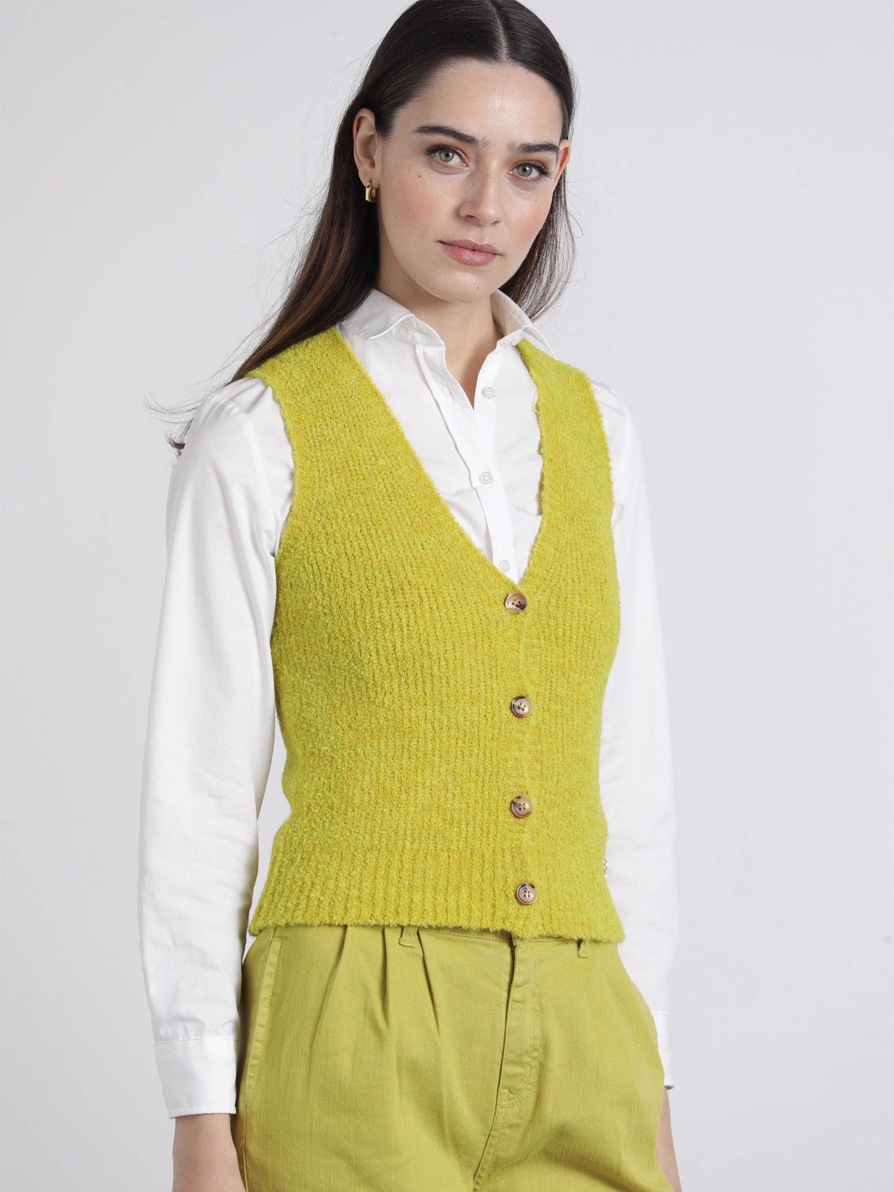 Gilet in maglia con bottoni in legno