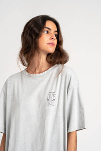 T-shirt oversize in cotone biologico con stampa leopardo