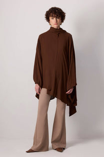 Top kimono oversize in viscosa con collo alto drappeggiato
