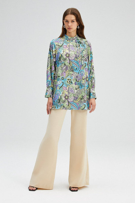 Tunica multicolor con stampa geometrica e collo alla coreana