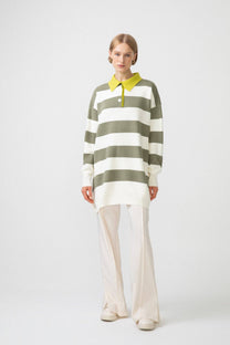 Maglione oversize a righe con colletto polo