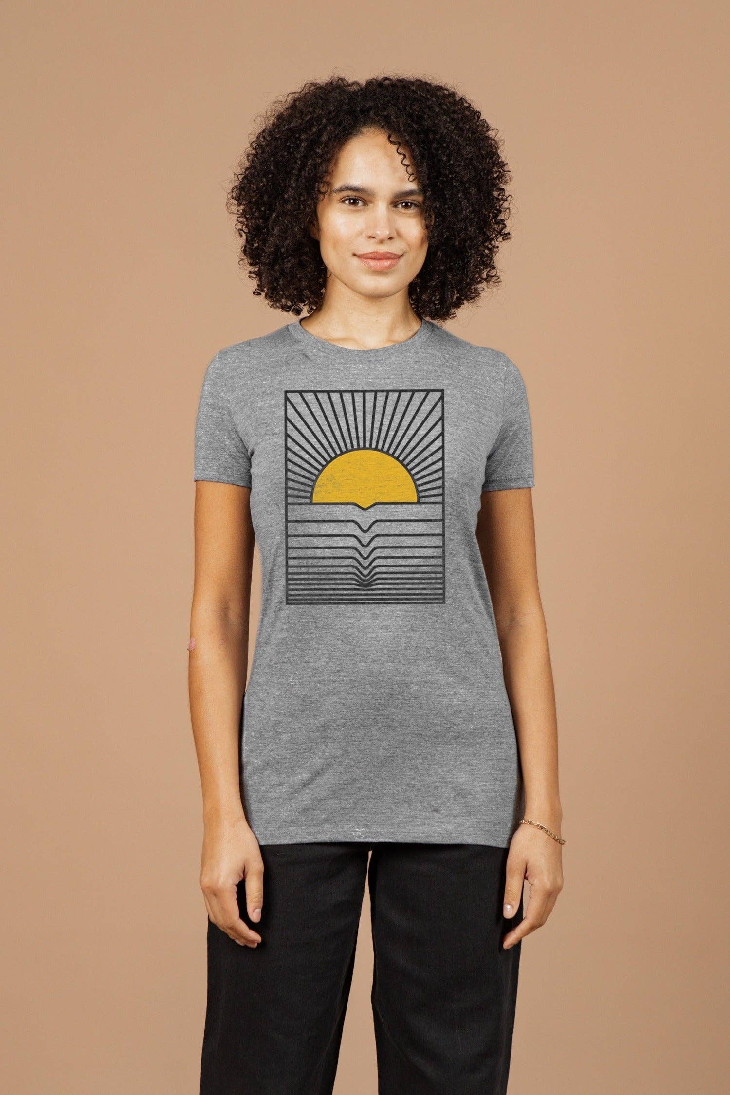 T-shirt donna grigia con stampa onda e sole