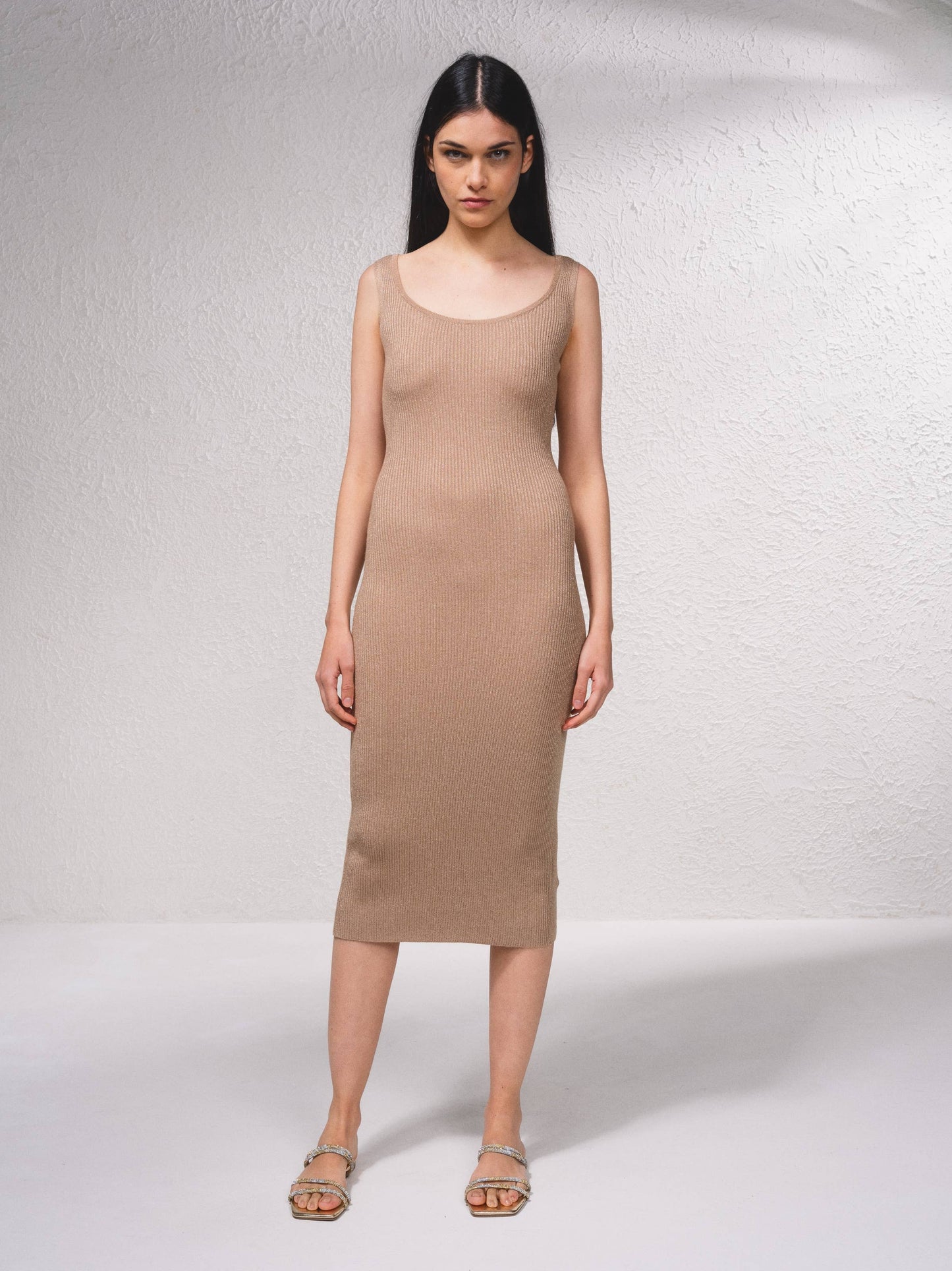 Abito midi aderente in maglia a coste metallizzata