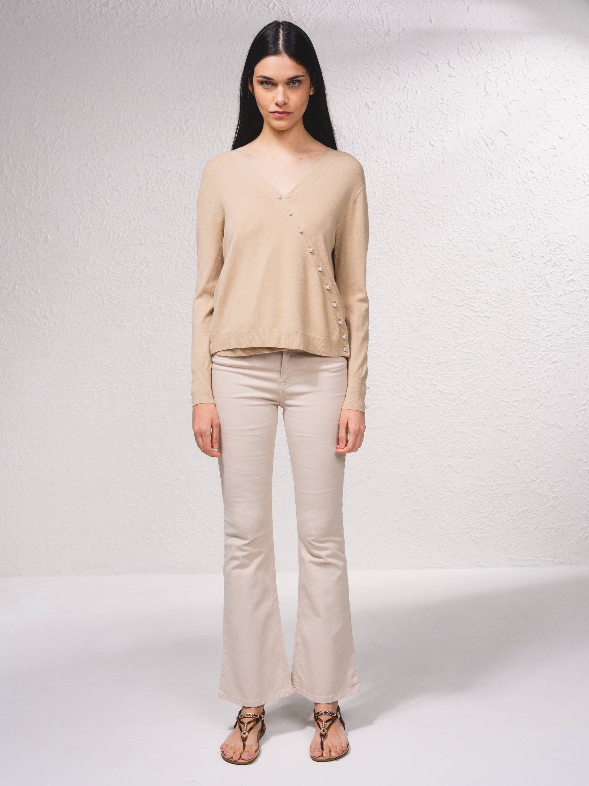 Maglione cache-cœur in maglia fine con perle