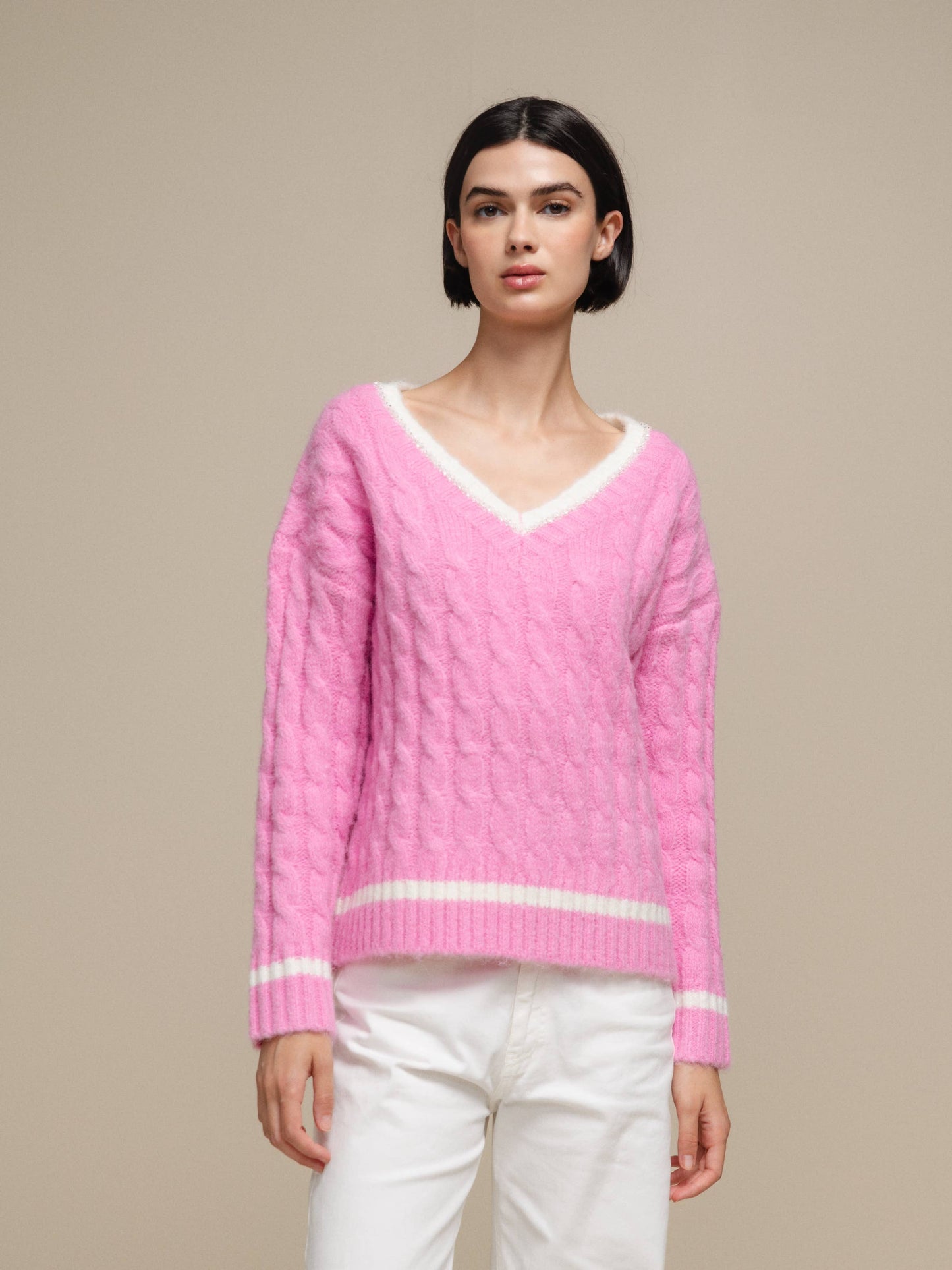 Maglione donna a trecce con scollo a V