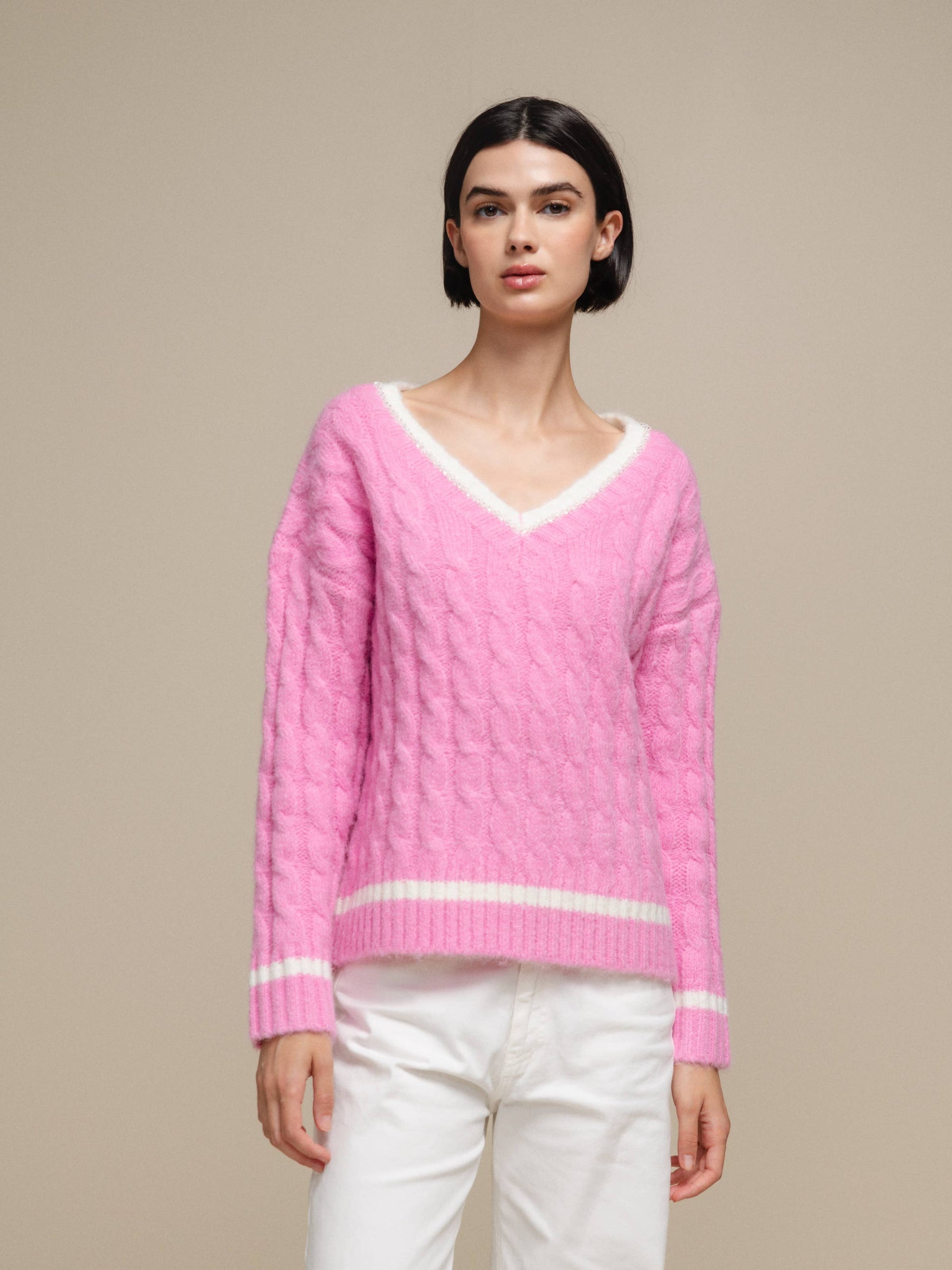 Maglione donna a trecce con scollo a V