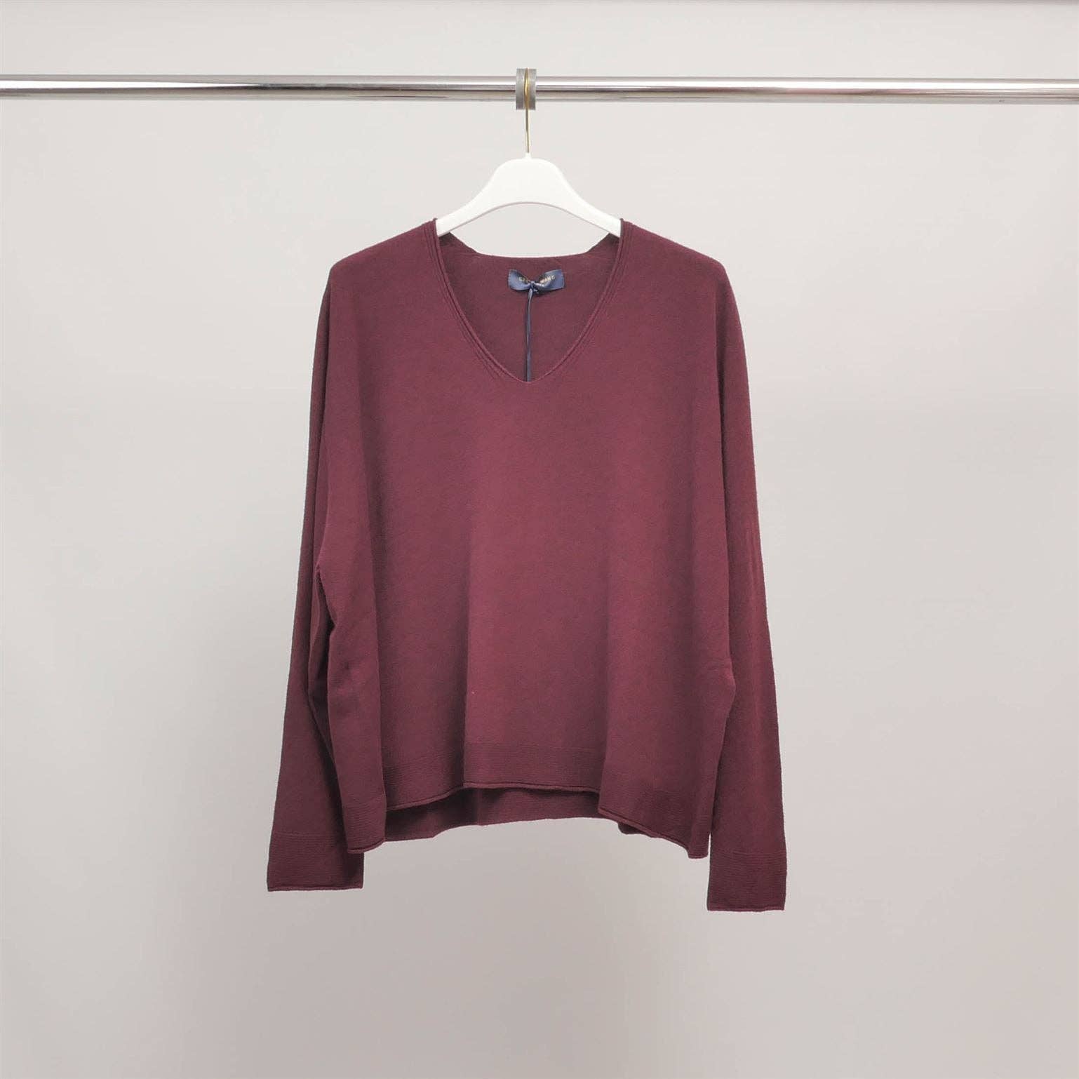 Maglione morbido e fluido con scollo a V