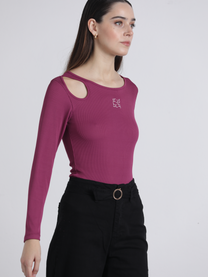 Top a costine con cut-out e ricamo
