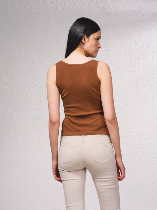 Top basic con aperture laterali