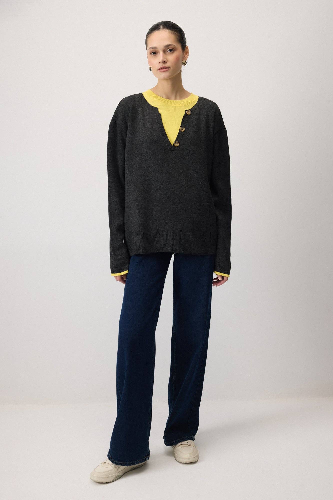 Maglia con colletto a contrasto
