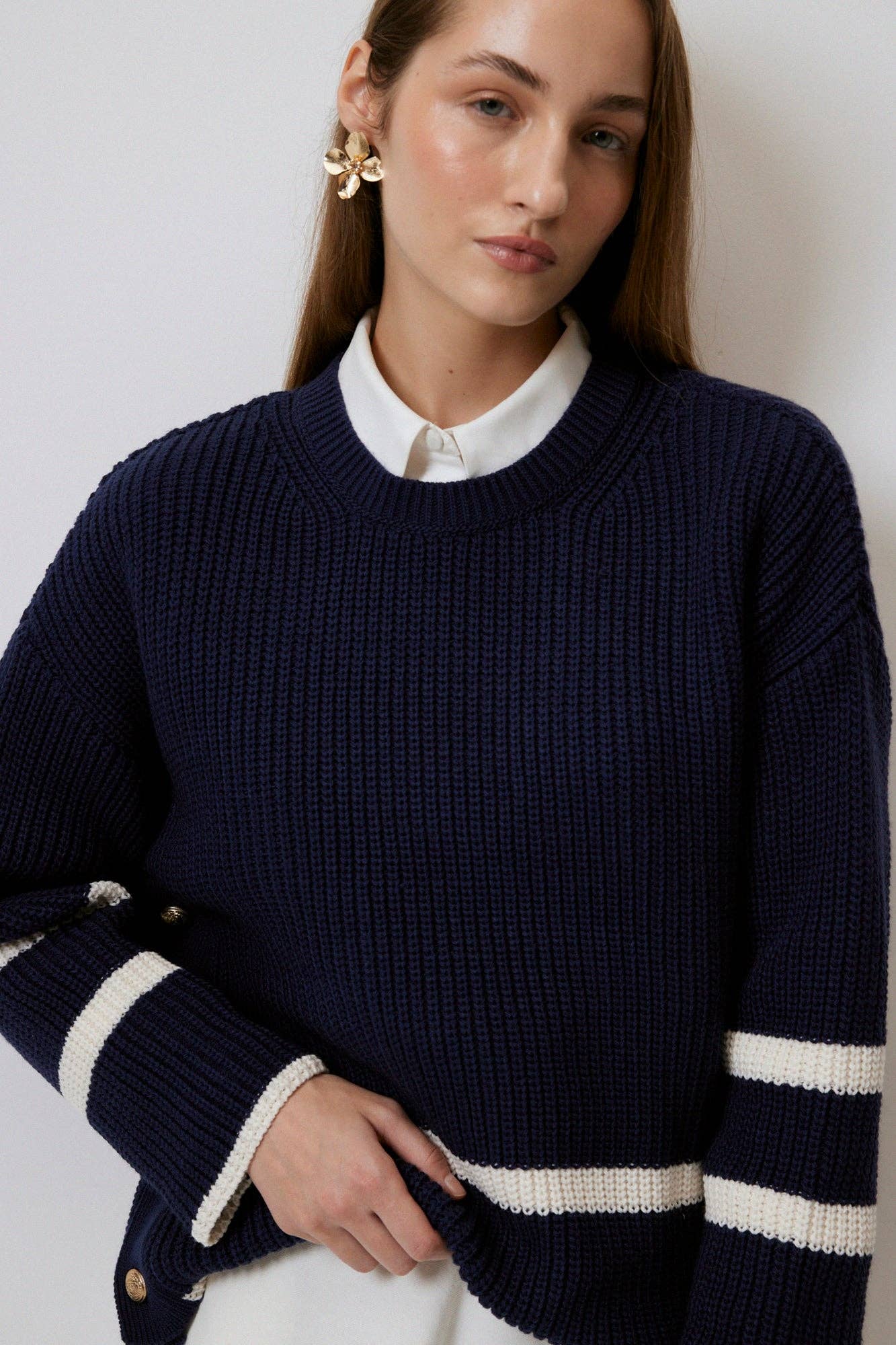 Maglione navy a righe con bottoni dorati