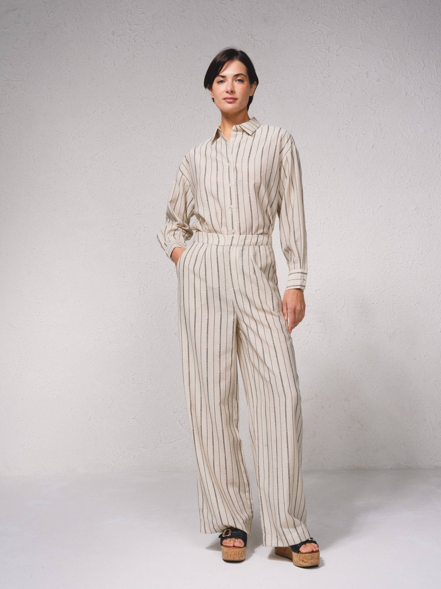 Pantaloni ampi a righe in misto lino