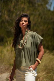 Blusa arricciata in cotone con collo alla coreana