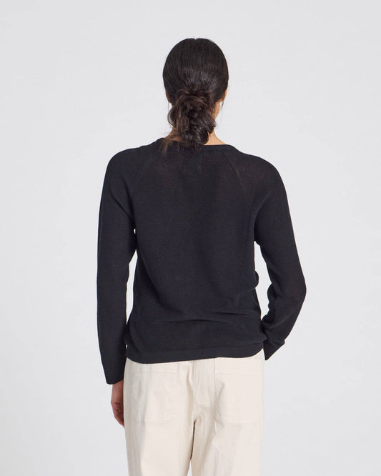 Cardigan Ella in cotone biologico a costine con bottoni, nero